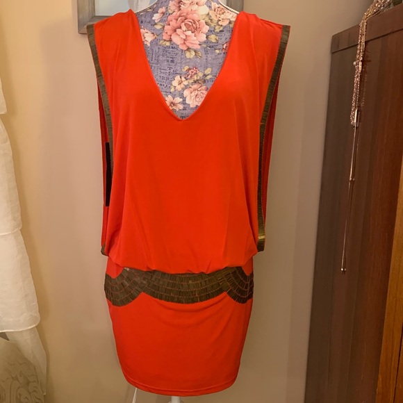 BEBE NWT PARTY DRESS BRIGHT ORANGE WITH GOLD DETAIL SIZE MEDIUM. - Picture 4 of 10
